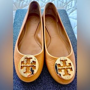 Tory Burch Womens Ballet Flats Shoes Slip On Medallion. Size 7.5 lightly worn